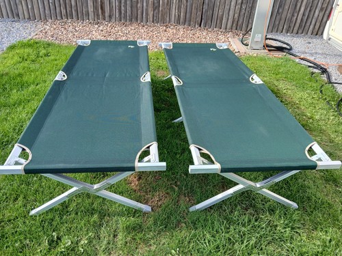 Pair unbranded metal and - pair,